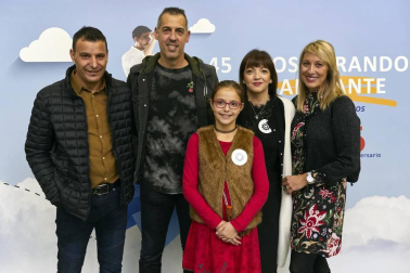Bildu Lan, empresa ubicada en Torres de Elorz que está celebrando este año su 45 aniversario, organizó una jornada de puertas abiertas para familiares de los trabajadores. Photocall, juegos, visita a las instalaciones, aperitivo y sorteos fueron algunas de las actividades programadas a lo largo de esta jornada festiva.