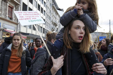 Ciudades de todo el mundo se han manifestado en el Día Internacional para la Eliminación de la Violencia contra las Mujeres