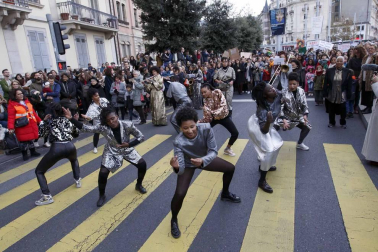 Ciudades de todo el mundo se han manifestado en el Día Internacional para la Eliminación de la Violencia contra las Mujeres