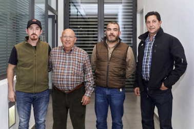 El Civivox de Iturrama acogió el viernes 23 de noviembre las jornadas anuales de Adecana (Asociación para la Defensa de la Caza de Navarra). Dos conferencias sobre la becada y las rehalas, una mesa redonda y la entrega del premio Caza y Naturaleza 2018, además de un sorteo final entre los asistentes, fue la programación organizada para esta edición número diecinueve del encuentro.