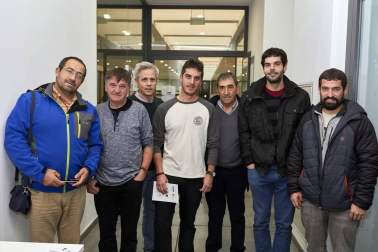 El Civivox de Iturrama acogió el viernes 23 de noviembre las jornadas anuales de Adecana (Asociación para la Defensa de la Caza de Navarra). Dos conferencias sobre la becada y las rehalas, una mesa redonda y la entrega del premio Caza y Naturaleza 2018, además de un sorteo final entre los asistentes, fue la programación organizada para esta edición número diecinueve del encuentro.