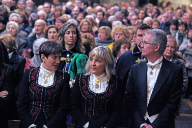 La festividad de San Saturnino ha arrancado con el desfile de Gigantes y Cabezudos