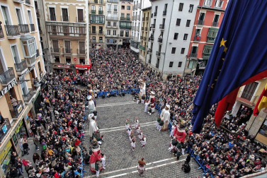 La festividad de San Saturnino ha arrancado con el desfile de Gigantes y Cabezudos