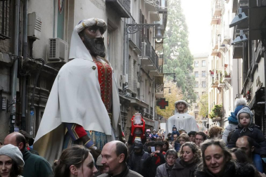 La festividad de San Saturnino ha arrancado con el desfile de Gigantes y Cabezudos
