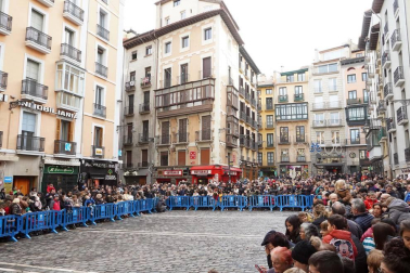 La festividad de San Saturnino ha arrancado con el desfile de Gigantes y Cabezudos
