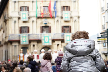 La festividad de San Saturnino ha arrancado con el desfile de Gigantes y Cabezudos