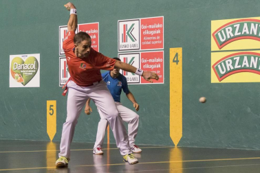 Imágenes del partido entre Olaizola-Albisu y Bengoetxea-Imaz del Parejas 2019