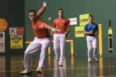 Imágenes del partido entre Olaizola-Albisu y Bengoetxea-Imaz del Parejas 2019