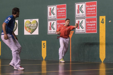 Imágenes del partido entre Olaizola-Albisu y Bengoetxea-Imaz del Parejas 2019