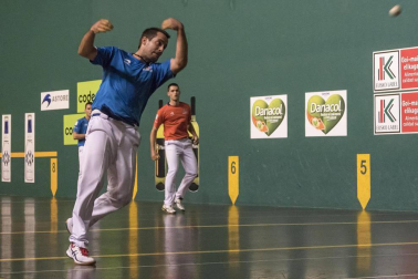 Imágenes del partido entre Olaizola-Albisu y Bengoetxea-Imaz del Parejas 2019
