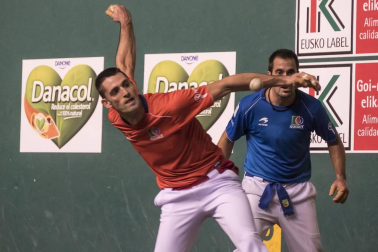 Imágenes del partido entre Olaizola-Albisu y Bengoetxea-Imaz del Parejas 2019