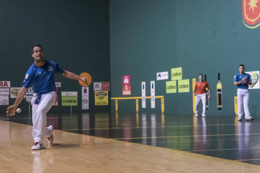 Imágenes del partido entre Olaizola-Albisu y Bengoetxea-Imaz del Parejas 2019