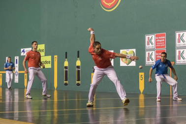 Imágenes del partido entre Olaizola-Albisu y Bengoetxea-Imaz del Parejas 2019