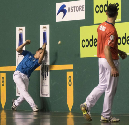 Imágenes del partido entre Olaizola-Albisu y Bengoetxea-Imaz del Parejas 2019