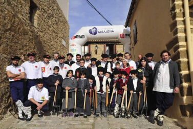 Artajona acogió este domingo la XXVI Carrera de Layas de Artajona