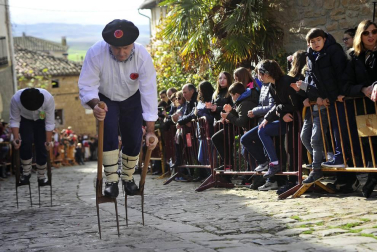 Artajona acogió este domingo la XXVI Carrera de Layas de Artajona