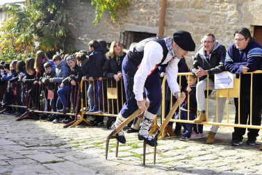 Artajona acogió este domingo la XXVI Carrera de Layas de Artajona