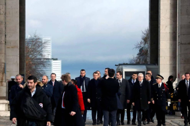 Los 'chalecos amarillos' continúan con los disturbios en la capital francesa
