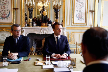 Los 'chalecos amarillos' continúan con los disturbios en la capital francesa