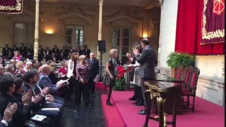 Entrega de la Medalla de Oro de Navarra a Saray