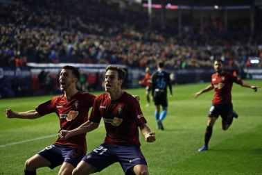 Los jugadores de Osasuna lograron la victoria en la Jornada 16 tras derrotar por la mínima, en el estadio de El Sadar y con un gol de Íñigo Pérez en el minuto 89, al Lugo.