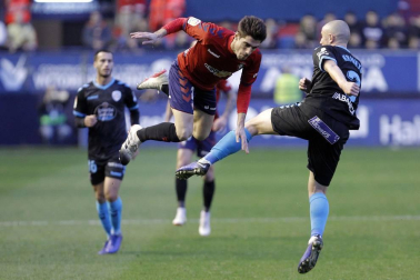 Los jugadores de Osasuna lograron la victoria en la Jornada 16 tras derrotar por la mínima, en el estadio de El Sadar y con un gol de Íñigo Pérez en el minuto 89, al Lugo.