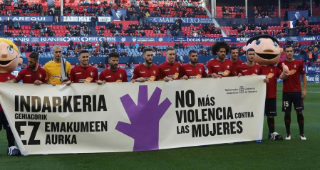 Los jugadores de Osasuna lograron la victoria en la Jornada 16 tras derrotar por la mínima, en el estadio de El Sadar y con un gol de Íñigo Pérez en el minuto 89, al Lugo.