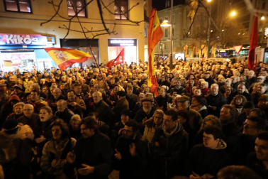 Representantes de asociaciones del cuerpo policial pidieron en la capital navarra que la trasferencia de competencias no les obligue a abandonar la Comunidad foral.