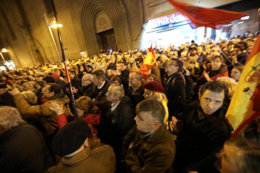 Representantes de asociaciones del cuerpo policial pidieron en la capital navarra que la trasferencia de competencias no les obligue a abandonar la Comunidad foral.