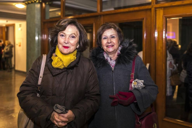 'La Gran Vía' madrileña cobró vida el viernes 30 de noviembre sobre el escenario del Teatro Gayarre a ritmo de zarzuela. La Banda de Música La Pamplonesa, en colaboración con la Escuela de Canto Eugenia Echarren y el Coro de Cámara Aizaga de Pamplona, presentó esta obra, una revista calificada con adjetivos como: lírica, cómica, fantástica y callejera. Con ella, la agrupación musical cumplió con la tradición de invitar a los pamploneses a una sesión de zarzuela por la festividad de San Saturnino.