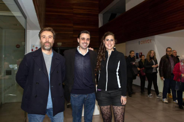 El Civivox de Iturrama acogió el 1 de diciembre la proyección de los 10 proyectos finalistas del VI Certamen de cortometrajes 'Navarra de Cine: Buscando a Pablo” de Reyes Caballero; Guerra y Paz, de Luis Alberto Cabezón; Izabakoak, de Ainhoa Gutiérrez; La espera, de Miguel Suárez del Cerro y Donald Navas; La guerra civil, de Jorge Miranda; La Herencia, de Natalia Salvatierra; La trilla amarga, de Claudia Salcedo; Lamiak, de Pedro Moreno del Oso; Udaberriaren zain, de Catalina Aróstegui; y Un pacto en el camino, de Goyo Rodríguez.