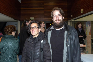 El Civivox de Iturrama acogió el 1 de diciembre la proyección de los 10 proyectos finalistas del VI Certamen de cortometrajes 'Navarra de Cine: Buscando a Pablo” de Reyes Caballero; Guerra y Paz, de Luis Alberto Cabezón; Izabakoak, de Ainhoa Gutiérrez; La espera, de Miguel Suárez del Cerro y Donald Navas; La guerra civil, de Jorge Miranda; La Herencia, de Natalia Salvatierra; La trilla amarga, de Claudia Salcedo; Lamiak, de Pedro Moreno del Oso; Udaberriaren zain, de Catalina Aróstegui; y Un pacto en el camino, de Goyo Rodríguez.