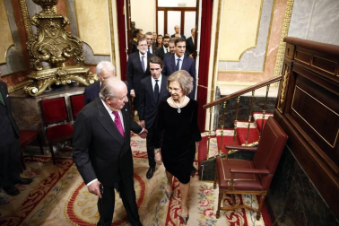 Los Reyes, las infantas, don Juan Carlos y doña Sofía, en el 40 Aniversario de la Constitución en el Congreso de los Diputados.
