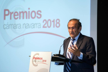 Unicarriers Manufacturing Spain ha sido galardonada con el Premio a la Internacionalización; iAR con el Premio a la Innovación, y José Antonio Pérez-Nievas con el Premio a la Trayectoria Empresarial y Profesional, en un acto al que han asistido cerca de 200 personas, entre las que se encontraban el vicepresidente del Gobierno Manu Ayerdi y el delegado del Gobierno en Navarra, José Luis Arasti.
