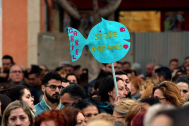 La pareja del padre de Gabriel ha sido detenida este domingo como presunta autora del crimen, al encontrar el cadáver en el maletero de su coche tras sacar el cuerpo de un pozo