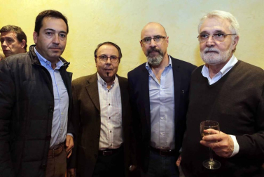 Todas las imágenes del acto con los colaboradores del suplemento Marca Navarra publicado por Diario de Navarra
