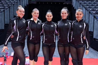 Fotos de los conjuntos que tomarán parte en el campeonato que se disputará entre el 14 y el 16 de diciembre en el Navarra Arena.