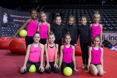 Fotos de los conjuntos que tomarán parte en el campeonato que se disputará entre el 14 y el 16 de diciembre en el Navarra Arena.
