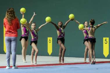 Los clubes se han exhibido en el primer pase en el Navarra Arena.
