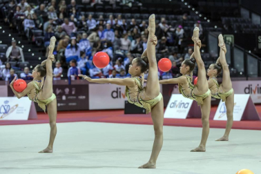 Los clubes se han exhibido en el primer pase en el Navarra Arena.