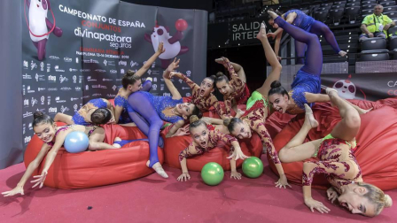 Los clubes se han exhibido en el primer pase en el Navarra Arena.