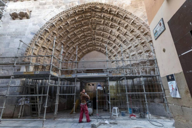 Fotografías de la restauración de la Puerta del Juicio de la catedral de Tudela