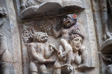 Fotografías de la restauración de la Puerta del Juicio de la catedral de Tudela