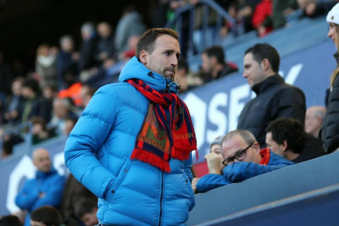 Imágenes del búscate en la grada del Osasuna-Alcorcón