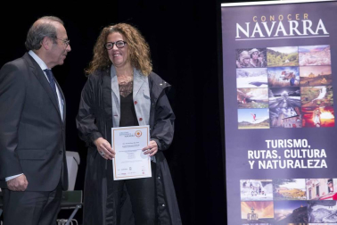 Noáin acogió la presentación del número 53 de la revista, que dedica su portada al Valle de Elorz