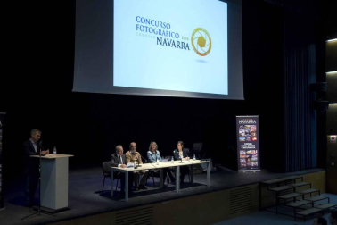 Noáin acogió la presentación del número 53 de la revista, que dedica su portada al Valle de Elorz