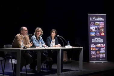 Noáin acogió la presentación del número 53 de la revista, que dedica su portada al Valle de Elorz