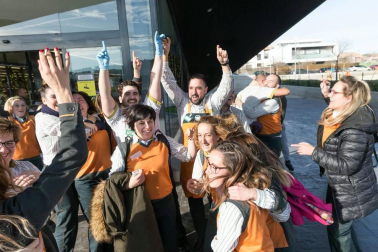 Fotos de Pamplona, Tudela y Fitero, donde ha dejado premios el sorteo de la Lotería de Navidad 2018 en Navarra.