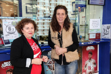 Fotos de Pamplona, Tudela y Fitero, donde ha dejado premios el sorteo de la Lotería de Navidad 2018 en Navarra.