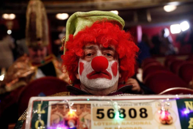 Todas las fotos de los disfraces de los asistentes al sorteo de la Lotería de Navidad 2018
